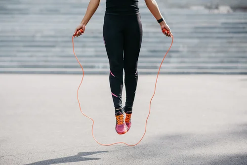 5-exercices-a-la-corde-a-sauter-3