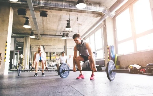 se-muscler-moins-cher-les-salles-de-sport-associatives-2